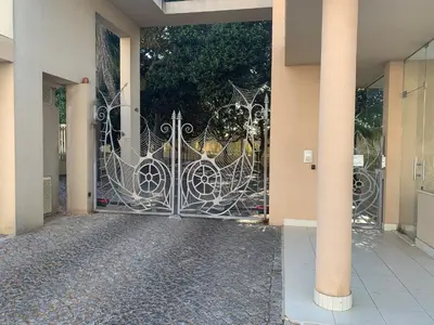 a metal gate with a wreath on it at Barracuda A14 in Albufeira