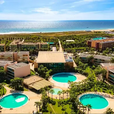 Outstanding Condo- Beach