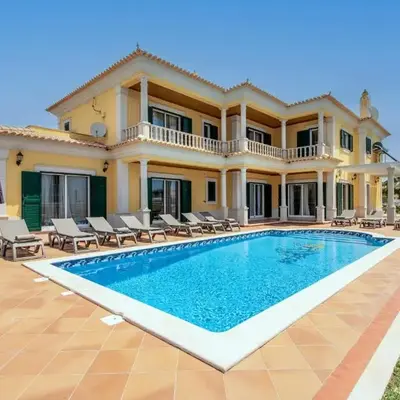 Villa Iris