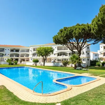 Host Wise - Amazing Sunny Flat - Swimming Pool & Terrace