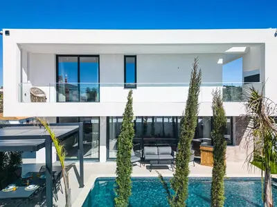 an image of a house with a swimming pool at Villa Kambole in Albufeira