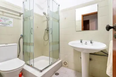 Gallery image of Blife Marya private rooms - Airport stay in Faro