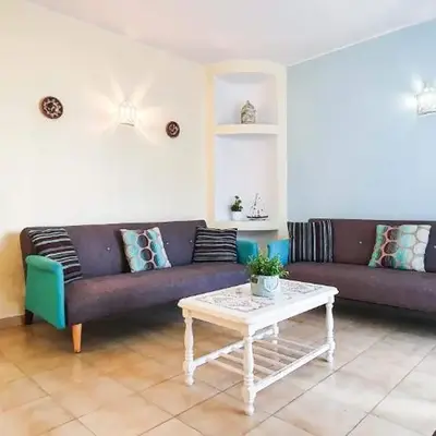 Apartment - Sleeps 2 Parking & Pool Access
