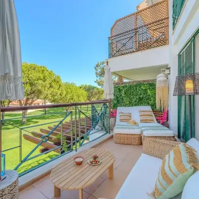 5 star Luxury SevenPines apartment with large balcony and 3 communal pool