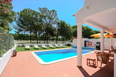 Gallery image of FLH Vilamoura Villa Cardona with Pool in Vilamoura