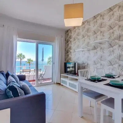 Maresia 2 Bedroom Oceanfront Apartment in Quarteira