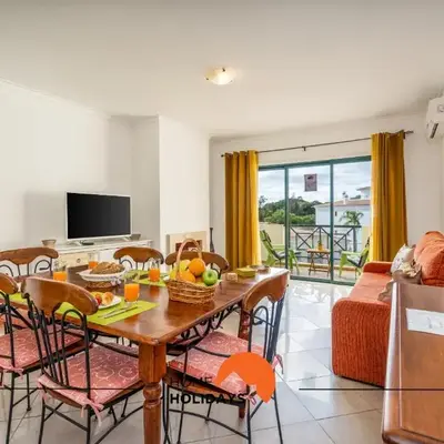 #243 Jardins de Santa Eulália H23 by Home Holidays