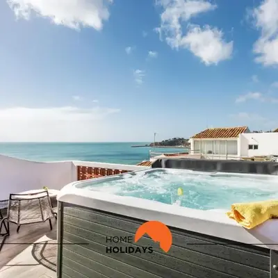 #211 Cerro Lagoa by Home Holidays