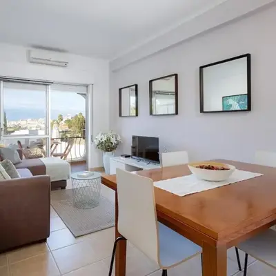ELI FLAT just few steps from the Strip in Albufeira