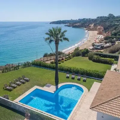 Villa Casa Amendoeiras by LovelyStay