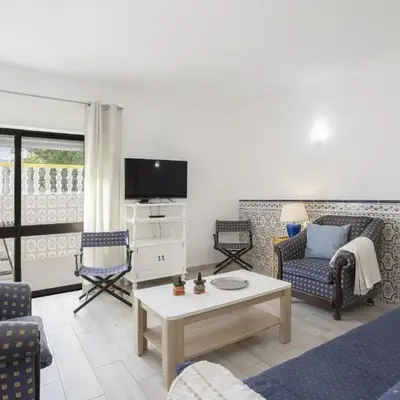 Areias de São João 2BR Apartment - Shared Pool & Terrace