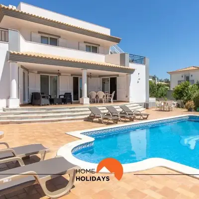 #297 Espaçosa Vivenda V5 by Home Holidays