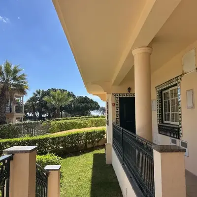 Moradia B - 200m da Praia da Oura - Leste