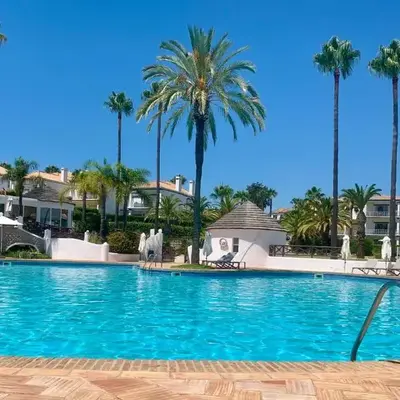 Beautiful 2 Bedroom Self Catering Apartment with Private Pool and Garden in the Encosta do Lago Resort in Quinta do Lago