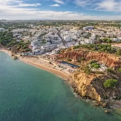 Quarto Charmoso a 300m da praia de Olhos de Água !