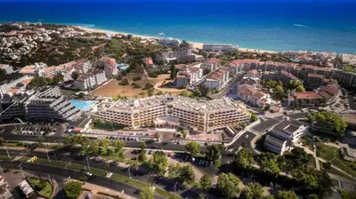 an aerial view of a resort near the ocean at Hotel Vila Galé Cerro Alagoa in Albufeira