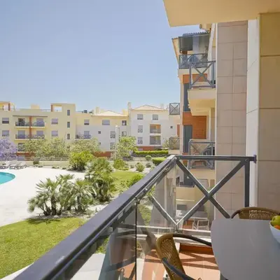 #327 Corcovada 43 Vista Piscina by Home Holidays