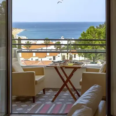 Ocean glimpse