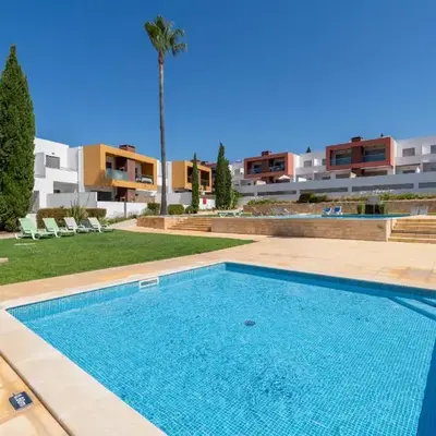 Vitismar GroundFloor Apartment with Direct Pool Access in Albufeira