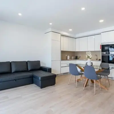 Elegant 2BDR Apartment in Quarteira by Lovelystay