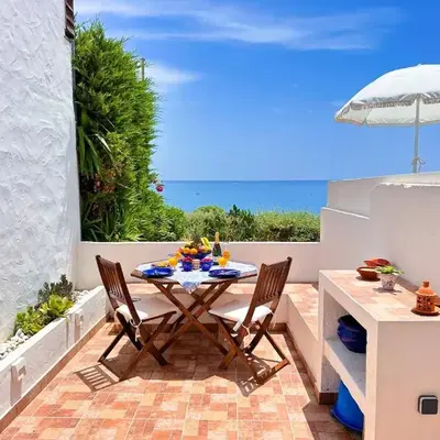Charming AlgarvianOceanfront Townhouse by BeCherish