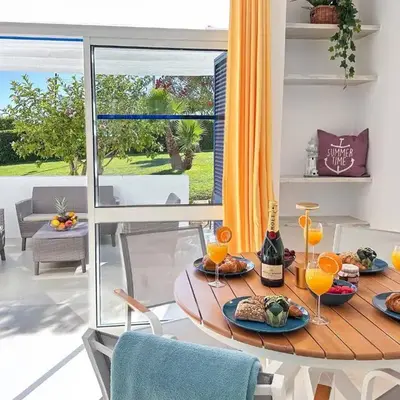Windmill Hill Cozy Townhouse by BeCherish