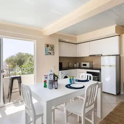 Budget Beach Center B5