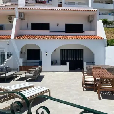 Moderne og familievennlig rekkehus i Albufeira