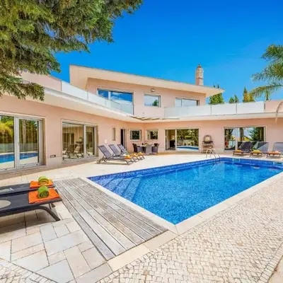 Villa Caripira by Villa Plus