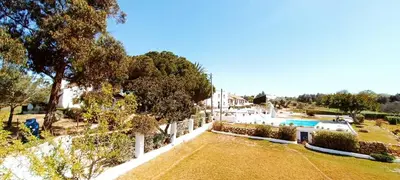 an aerial view of a house with a swimming pool at Quinta do Lagar - 08 in Albufeira