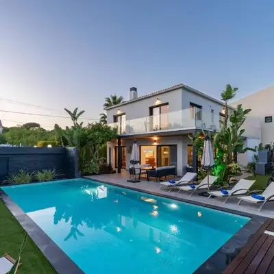 Stylish Algarve Retreat- Priv. Pool & Beach Nearby