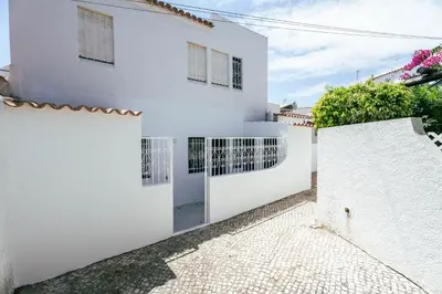 Gallery image of Sunny Patio Retreat in Quarteira