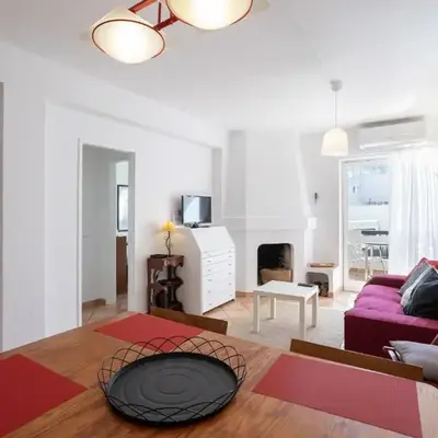 Cozy 2BR Apartment in Albufeira with Balcony