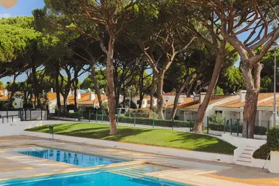 Gallery image of BnB Homes Coastal Pearl Apartment with 2 Pools near to Falesia Beach in Albufeira