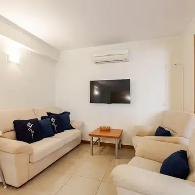 Albufeira Coast Apartment by Double Ninety Stays