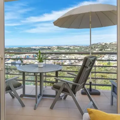 Apartment Elena 2 mit Blick auf das Wasser by Interhome