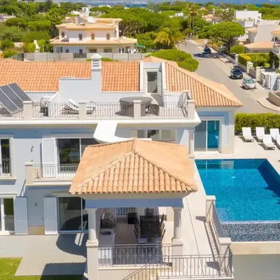 Stunning home with nice pool close to the beach