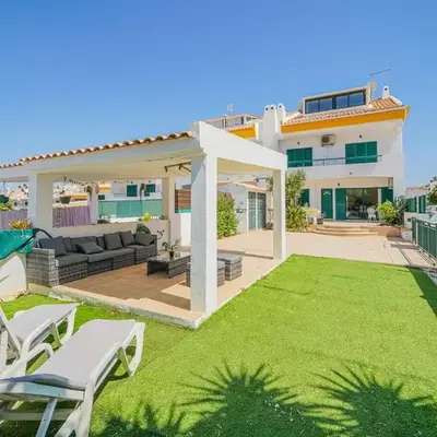 Casa Joana by MTPhomes
