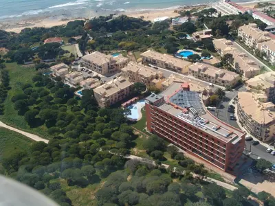 an overhead view of a building on the beach at Quinta Pedra Dos Bicos in Albufeira