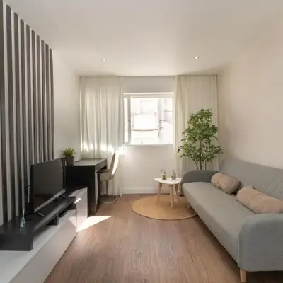 Old Town Apartment 5min to the beach
