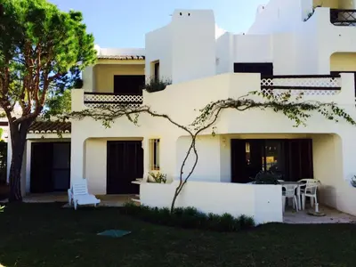 Gallery image of Spacious apartment in Olhos de Água 130 m² with pool in Olhos de Água