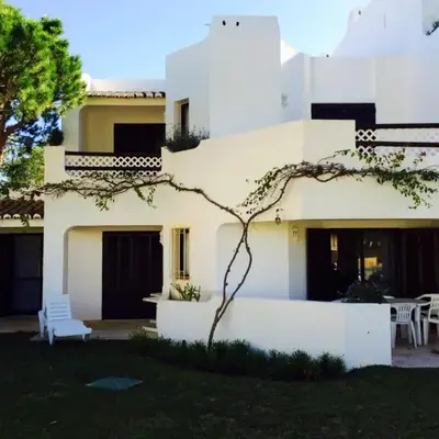 Spacious apartment in Olhos de Água 130 m² with pool