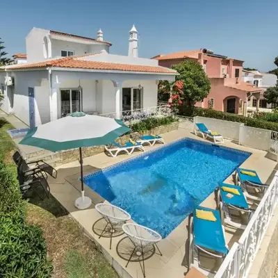 Charming Villa With Private Pool in Vibrant Vilamoura