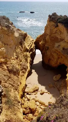 an opening in the rocks near the ocean at Albufeira, with terrace, see views, 5 min to beach (21) in Albufeira