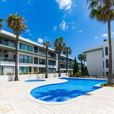 Cavalo Preto Luxury Beach Apartment by Golden Zenith
