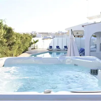 Villa Namora - Private Swimming pool & Hot Jacuzzi