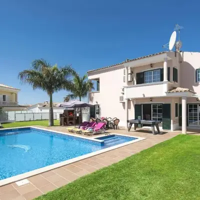Villa Soni by Villa Plus