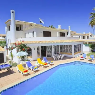 Villa Elanor by Villa Plus
