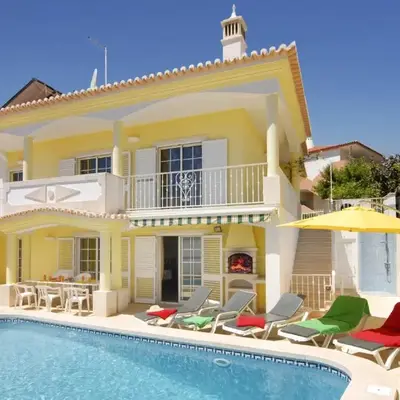 Villa Cubos by Villa Plus