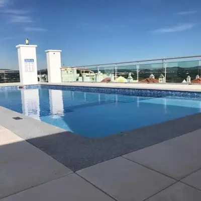 2 Bed apartment with Roof Top Pool
